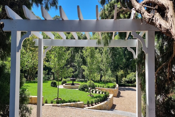 Foto van Balnagowan, tuinhuis met 3 slaapkamers in Moss Vale - GardenSummer
