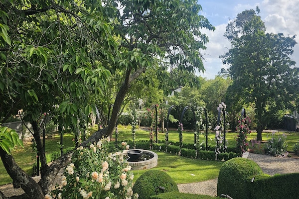 Foto van Balnagowan, tuinhuis met 3 slaapkamers in Moss Vale - GardenSummer