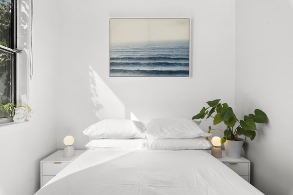 Foto van Botany Retreat: een apart appartement met 2 slaapkamers en een zwembad. - BedRoom