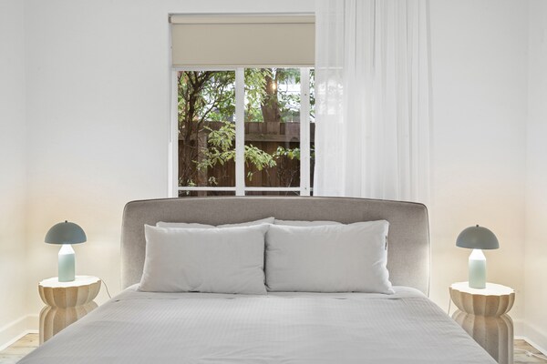 Foto van Art Deco appartement aan het zwembad in St Kilda West - BedRoom