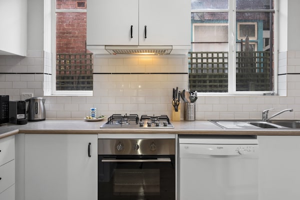 Foto van Art Deco appartement aan het zwembad in St Kilda West - Kitchen