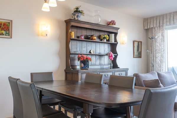 Foto van Ruim appartement met garagebox en zeezicht - Vakantiehuis in Middelkerke - DiningRoom