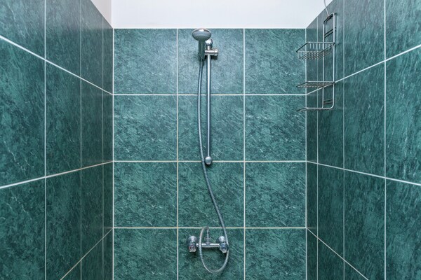 Foto van Vakantiehuis in Saint-Hubert met Sauna - Vakantiehuis in Saint-Hubert - BathRoom