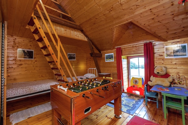 Foto van Vakantiehuis in Saint-Hubert met Sauna - Vakantiehuis in Saint-Hubert - RecreationRoom