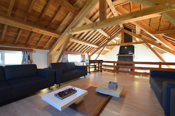 Foto van Vakantiehuis in Ardennen met Zwembad & Sauna - Vakantiehuis in Vielsalm - LivingRoom