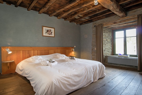 Foto van Luxe woning in Gouvy met zwembad en sauna - Vakantiehuis in Houffalize - BedRoom