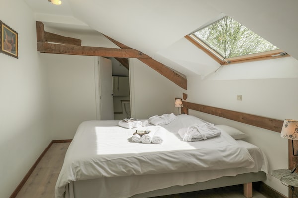 Foto van Luxe woning in Gouvy met zwembad en sauna - Vakantiehuis in Houffalize - BedRoom