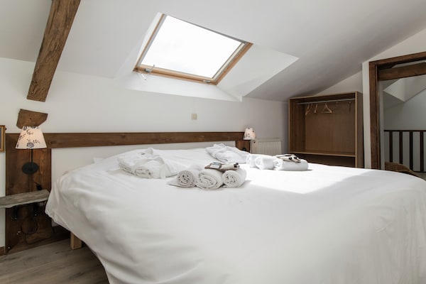Foto van Luxe woning in Gouvy met zwembad en sauna - Vakantiehuis in Houffalize - BedRoom