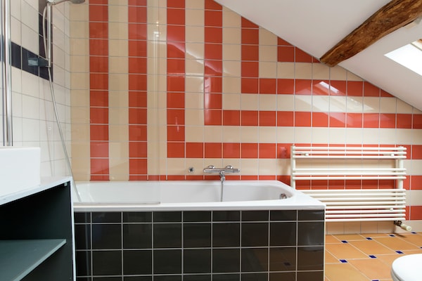 Foto van Luxe woning in Gouvy met zwembad en sauna - Vakantiehuis in Houffalize - BathRoom