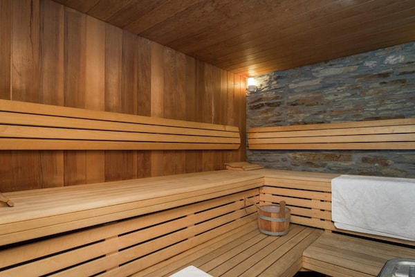 Foto van Luxe woning in Gouvy met zwembad en sauna - Vakantiehuis in Houffalize - Wellness