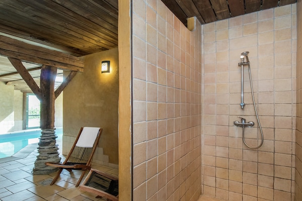 Foto van Luxe woning in Gouvy met zwembad en sauna - Vakantiehuis in Houffalize - PoolOfHouse
