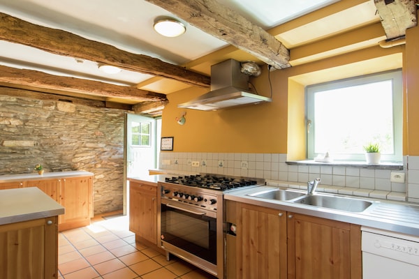 Foto van Luxe woning in Gouvy met zwembad en sauna - Vakantiehuis in Houffalize - Kitchen