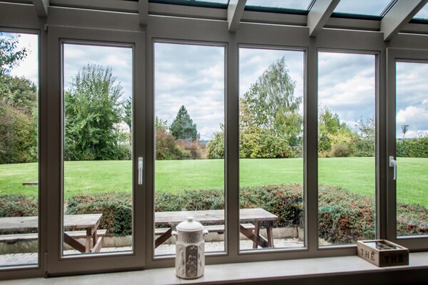 Foto van Vakantiehuis in Durbuy met Binnenzwembad - Vakantiehuis in Durbuy - Landing