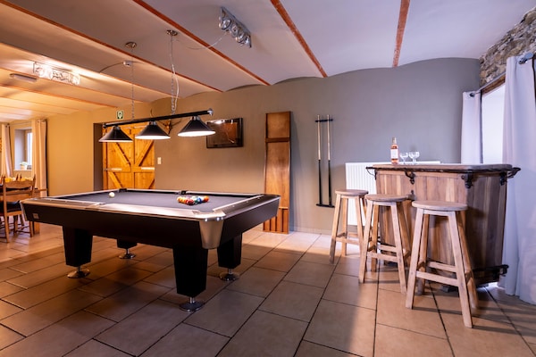 Foto van Vakantiehuis in Durbuy met Binnenzwembad - Vakantiehuis in Durbuy - RecreationRoom