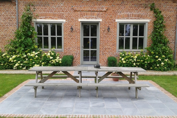 Foto van Diksmuide Landhuis met Spelen - Vakantiehuis in Kaaskerke Diksmuide - ExteriorSummer