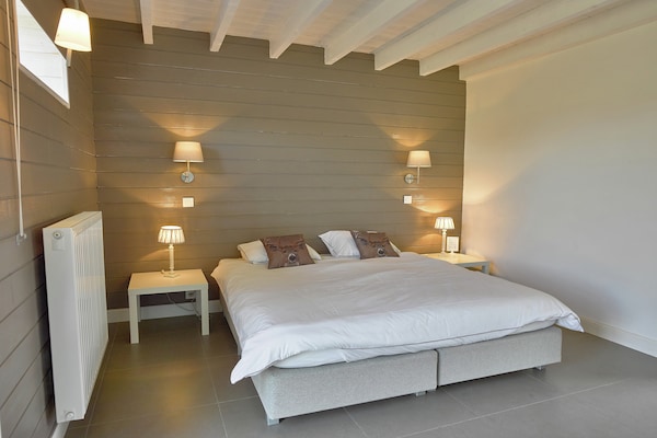 Foto van Diksmuide Landhuis met Spelen - Vakantiehuis in Kaaskerke Diksmuide - BedRoom