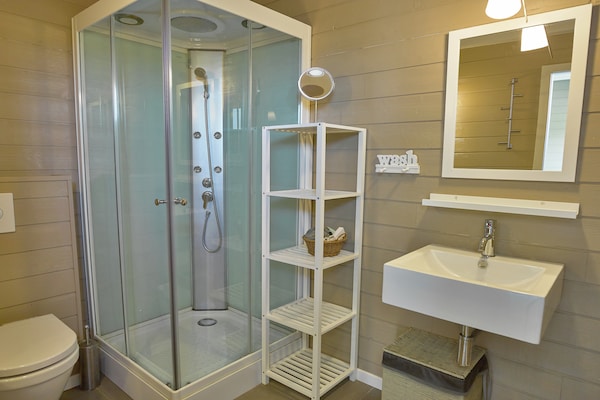 Foto van Diksmuide Landhuis met Spelen - Vakantiehuis in Kaaskerke Diksmuide - BathRoom