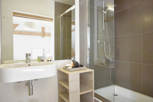 Foto van Diksmuide Landhuis met Spelen - Vakantiehuis in Kaaskerke Diksmuide - BathRoom