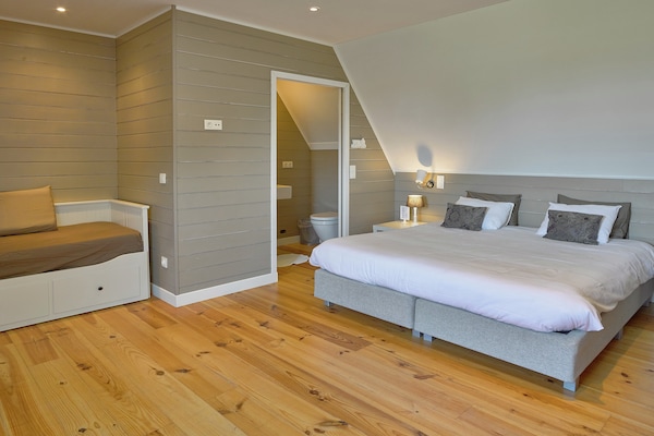 Foto van Diksmuide Landhuis met Spelen - Vakantiehuis in Kaaskerke Diksmuide - BedRoom