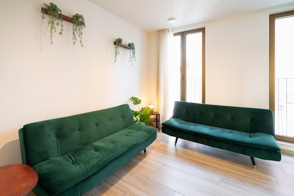 Foto van Bruisende stadsbasis voor 10 personen met terras - Vakantiehuis in Antwerp - LivingRoom