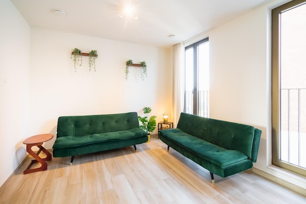 Foto van Bruisende stadsbasis voor 10 personen met terras - Vakantiehuis in Antwerp - LivingRoom