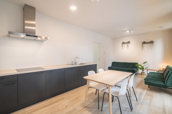 Foto van Bruisende stadsbasis voor 10 personen met terras - Vakantiehuis in Antwerp - Kitchen