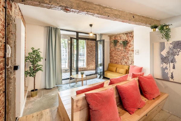 Foto van Bedrijfsappartementen |2BBK|NS|Internet| - Vakantiehuis in Antwerp - LivingRoom