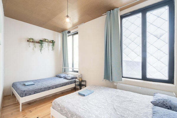 Foto van Bedrijfsappartementen |2BBK|NS|Internet| - Vakantiehuis in Antwerp - BedRoom
