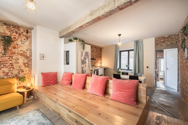 Foto van Bedrijfsappartementen |2BBK|NS|Internet| - Vakantiehuis in Antwerp - LivingRoom