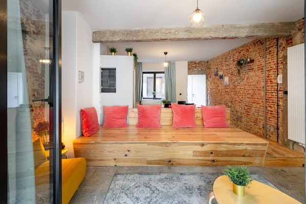Foto van Bedrijfsappartementen |2BBK|NS|Internet| - Vakantiehuis in Antwerp - LivingRoom