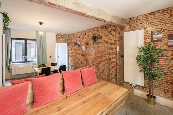 Foto van Bedrijfsappartementen |2BBK|NS|Internet| - Vakantiehuis in Antwerp - LivingRoom
