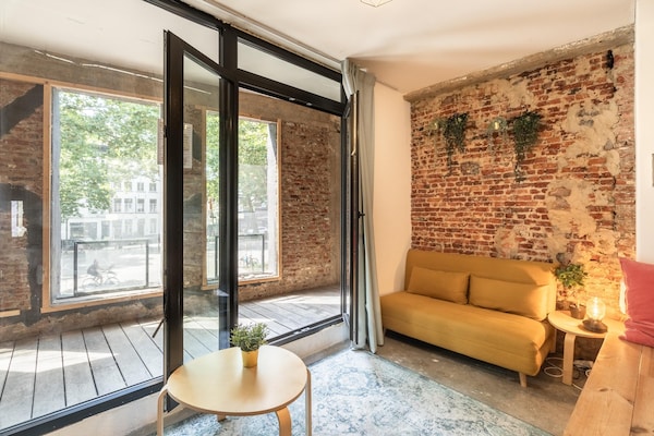 Foto van Bedrijfsappartementen |2BBK|NS|Internet| - Vakantiehuis in Antwerp - LivingRoom