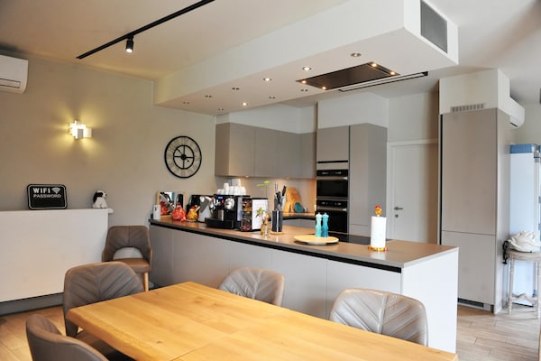 Foto van Vlaanderen Gezellig Huisje - Vakantiehuis in Vlaanderen - DiningRoom