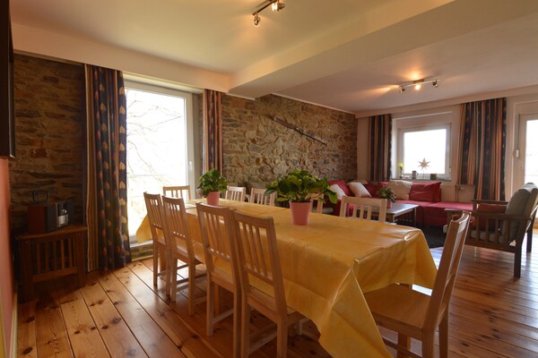 Foto van Appartement in Halenfeld-Amel met terras - Vakantiehuis in Halenfeld-Amel - DiningRoom