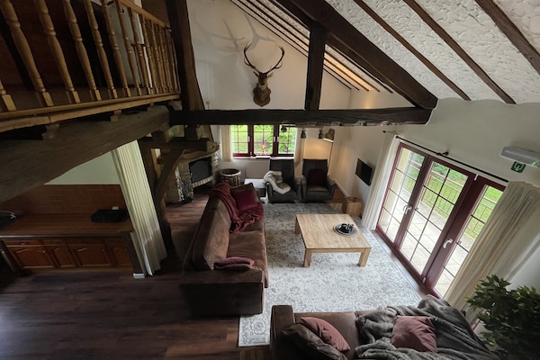 Foto van Ardense villa met tuin aan de rivier en uitzicht - Vakantiehuis in St. Vith - LivingRoom