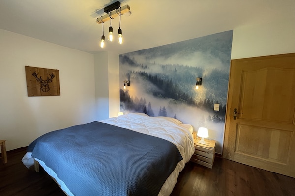 Foto van Ardense villa met tuin aan de rivier en uitzicht - Vakantiehuis in St. Vith - BedRoom