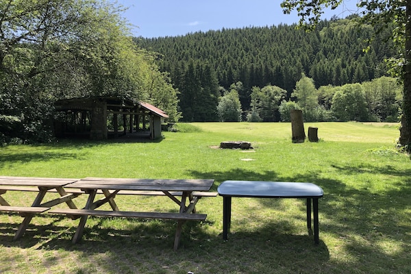 Foto van Ardense villa met tuin aan de rivier en uitzicht - Vakantiehuis in St. Vith - ViewSummer