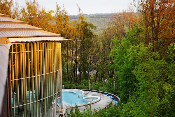 Foto van Ardense villa met tuin aan de rivier en uitzicht - Vakantiehuis in St. Vith - ViewSummer