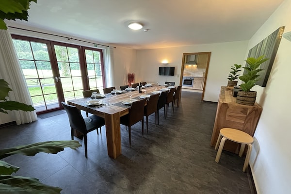 Foto van Ardense villa met tuin aan de rivier en uitzicht - Vakantiehuis in St. Vith - DiningRoom