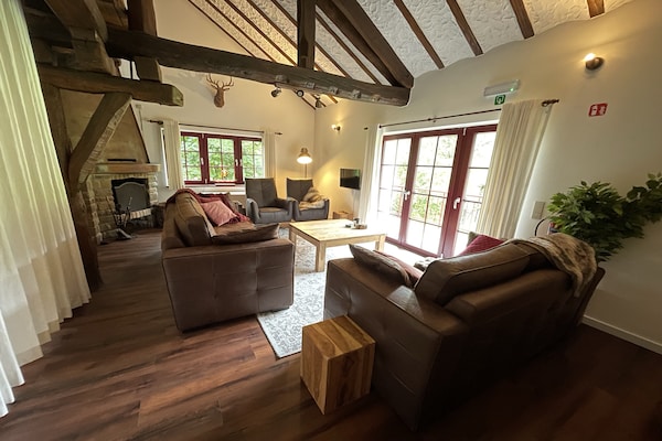 Foto van Ardense villa met tuin aan de rivier en uitzicht - Vakantiehuis in St. Vith - LivingRoom