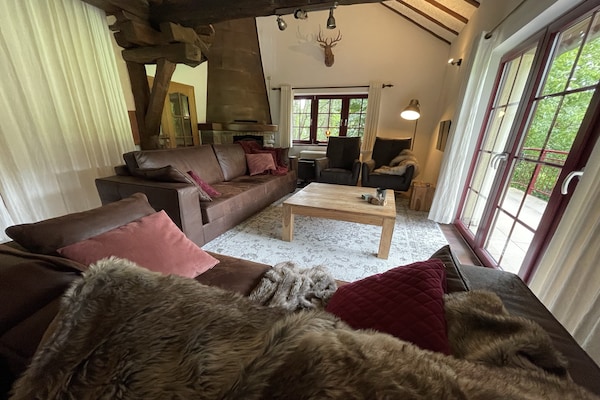Foto van Ardense villa met tuin aan de rivier en uitzicht - Vakantiehuis in St. Vith - LivingRoom