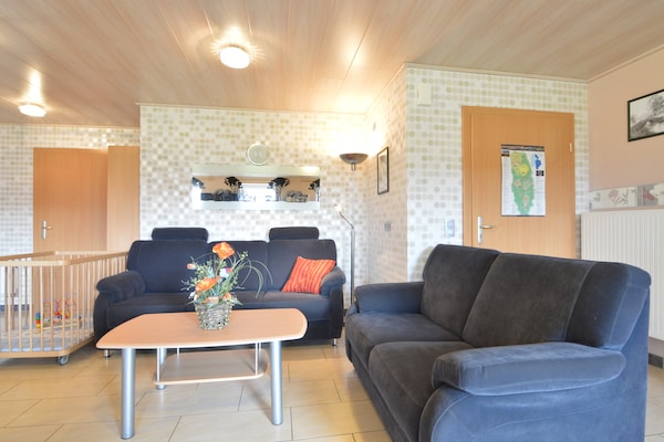 Foto van Woning in Burg Reuland met sauna en terras - Vakantiehuis in Burg Reuland - LivingRoom