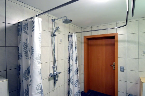 Foto van Woning in Burg Reuland met sauna en terras - Vakantiehuis in Burg Reuland - BathRoom