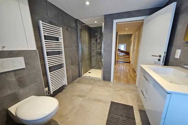 Foto van Vakantiehuis in Wallonië met terras - Vakantiehuis in Wallonie - BathRoom