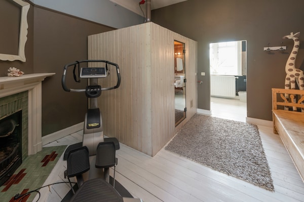 Foto van Kasteel in Spa met Uitzicht & Verwarmd Zwembad - Vakantiehuis in Spa - Wellness