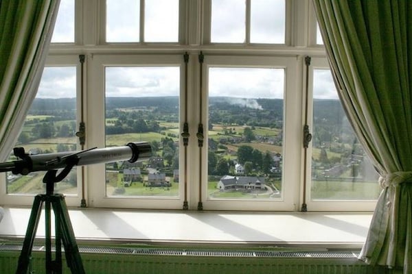 Foto van Kasteel in Spa met Uitzicht & Verwarmd Zwembad - Vakantiehuis in Spa - ViewSummer