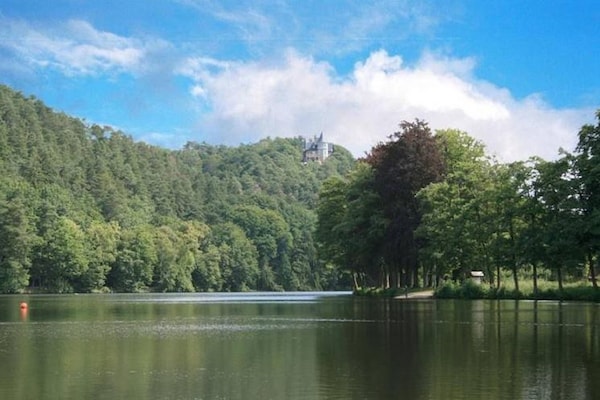 Foto van Kasteel in Spa met Uitzicht & Verwarmd Zwembad - Vakantiehuis in Spa - AreaSummer1KM