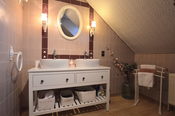 Foto van Charmant huisje in Malmedy - Vakantiehuis in Ligneuville - Malmédy - BathRoom