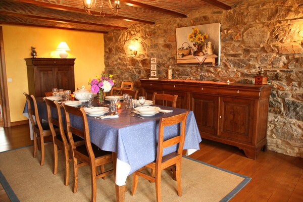 Foto van Historische schuilplaats in Exbomont - Vakantiehuis in Stoumont - DiningRoom