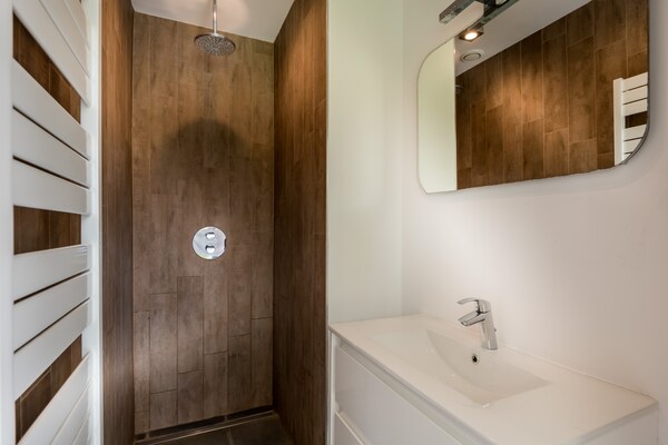 Foto van Vakantiehuis in Noiseux met Binnenzwembad - Vakantiehuis in Noiseux - BathRoom